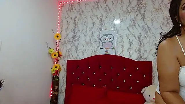 _Danna_Milf_ Adlı Modelin Canlı XXX Sohbeti