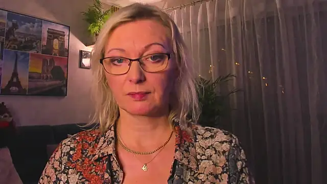 vanessa_chat's Webcam Show