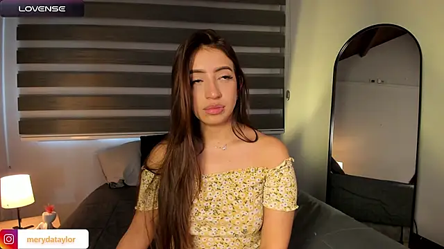 MERIDA_TAYLOR élő XXX-chatje