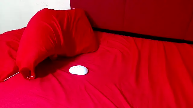 HugeTitisxx's Live XXX Chat