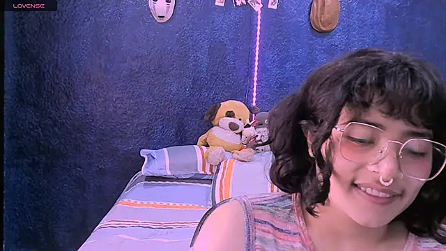 NinaYellow's Live XXX Chat