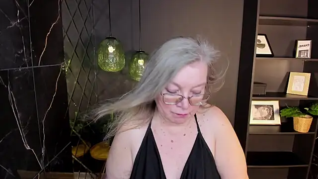 NataliMellow's Live XXX Chat