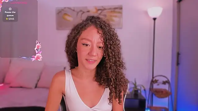 ChloeMoreti 现场XXX聊天