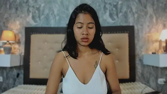 JuliKim_: онлайн-секс-чат