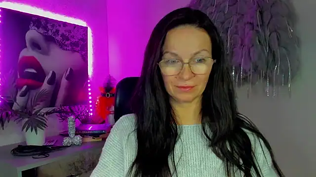 HelenLuxx: онлайн-секс-чат