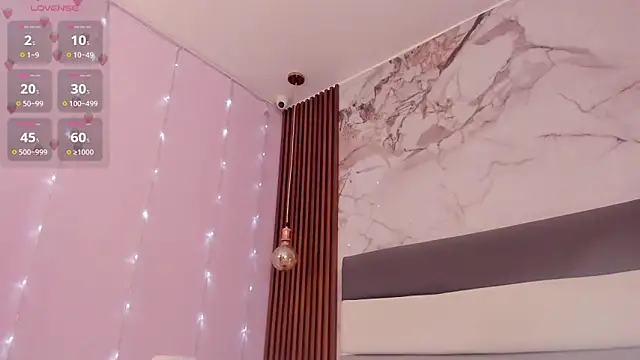 SUNNYCYRUS Live XXX-chat