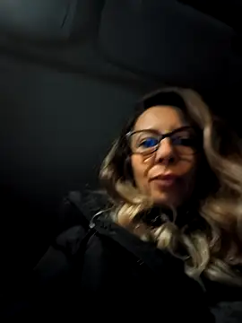 SukyGirl Adlı Modelin Canlı XXX Sohbeti