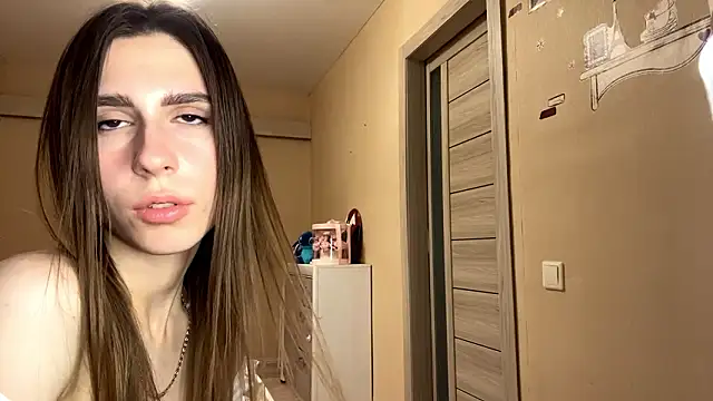 ElsieKuhlmann Chat XXX in diretta