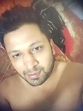 Pravin9562 Adlı Modelin Canlı XXX Sohbeti