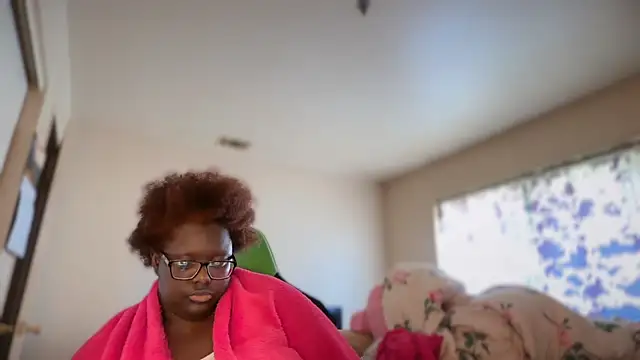 -Yagurlwest élő XXX-chatje