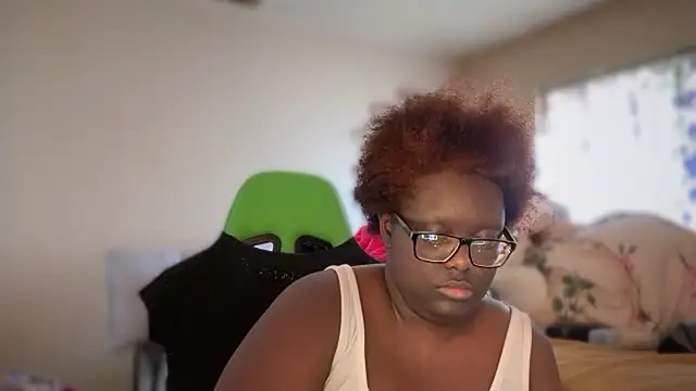 -Yagurlwest's Live XXX Chat