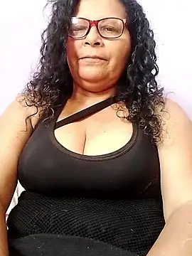 Amarantha25's Live XXX Chat