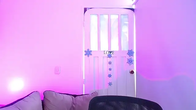 แชท XXX สดของ milfrousse