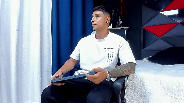 Chat XXX ao vivo de jaze_bradley