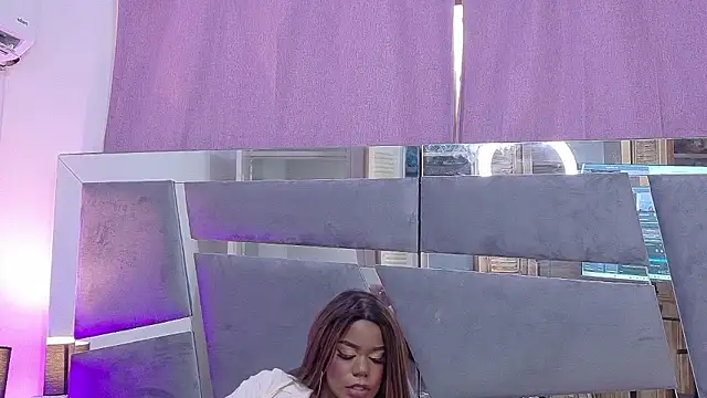 Онлайн чат XXX LorraiineJohnson