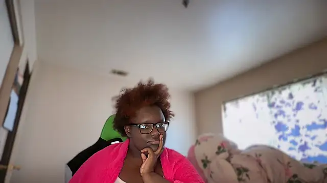 -Yagurlwest's Live XXX Chat