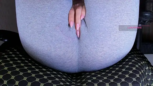 Czat XXX na żywo – Cameltoe_squirt_inPants