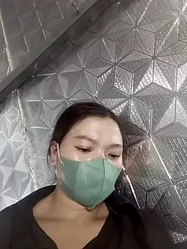 nat-tri's Live XXX Chat