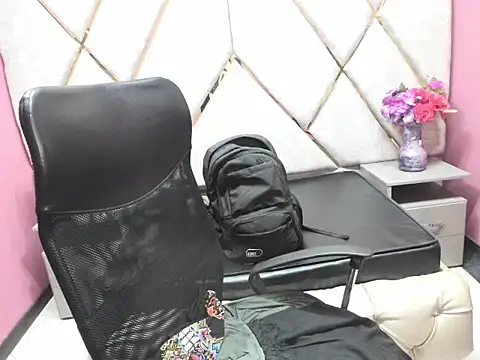 แชท XXX สดของ Sarah_Boobs_