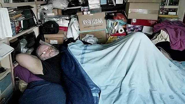 hadeszeuss2 Adlı Modelin Canlı XXX Sohbeti