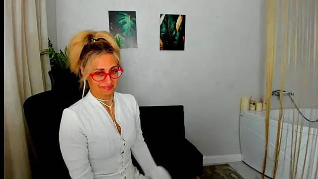 MuseOfStage's Live XXX Chat