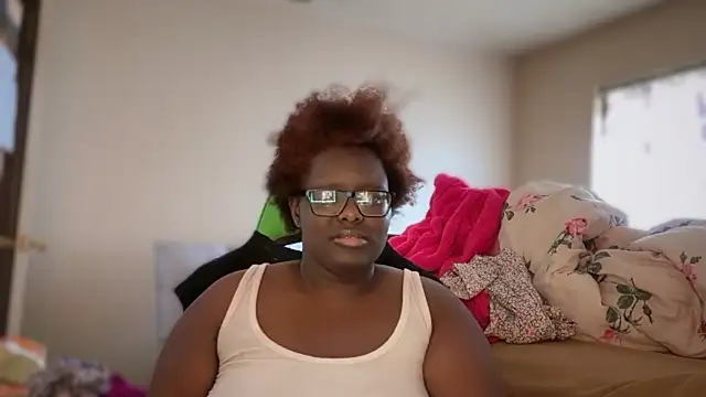 -Yagurlwest's Live XXX Chat