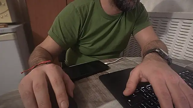 TARKAN1 Adlı Modelin Canlı XXX Sohbeti