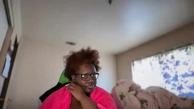 -Yagurlwest's Live XXX Chat