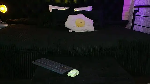 Hada_Blue élő XXX-chatje