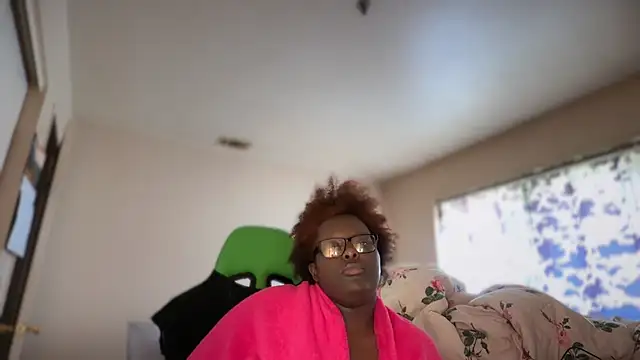 -Yagurlwest Live XXX-Chat