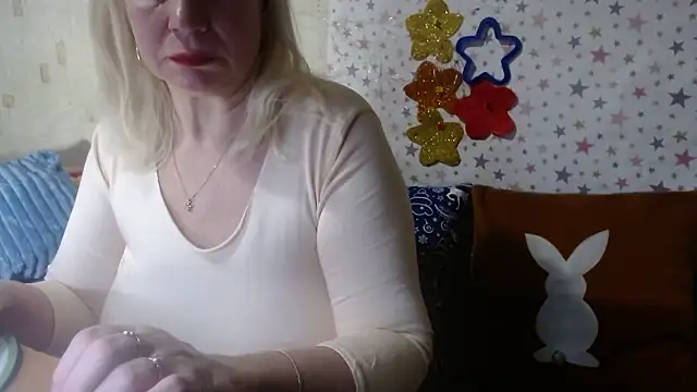 QueenLana Live XXX Chat