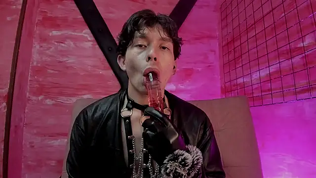 Eliot_X's Live XXX Chat