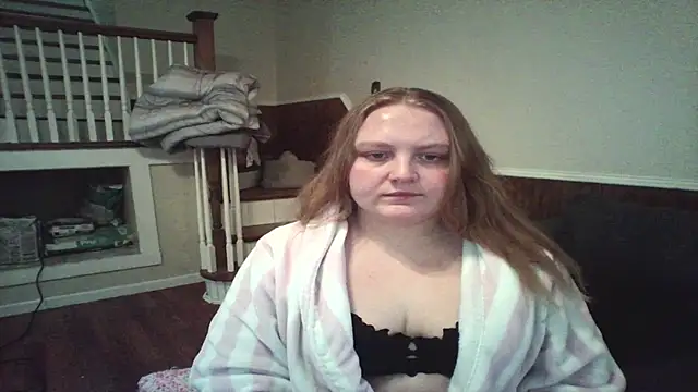 PhatAssBlond Adlı Modelin Canlı XXX Sohbeti