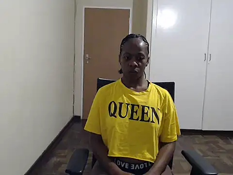 QUEENMANDYY – Naživo XXX chat