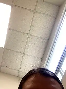 Maya_Manes Chat XXX live