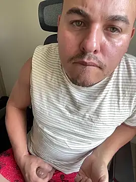 Gusta_bi Webcam show