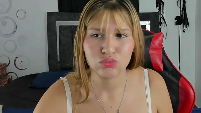 Онлайн чат XXX Bella_Blanca