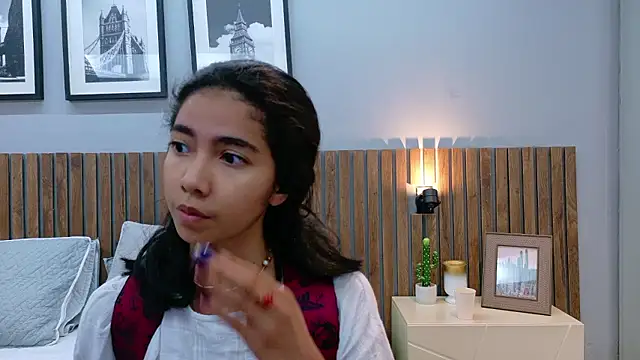 luna_roja25's Live XXX Chat