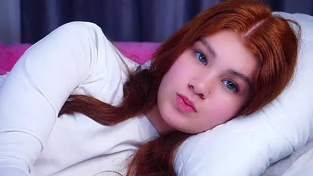 YettaCalabria élő XXX-chatje