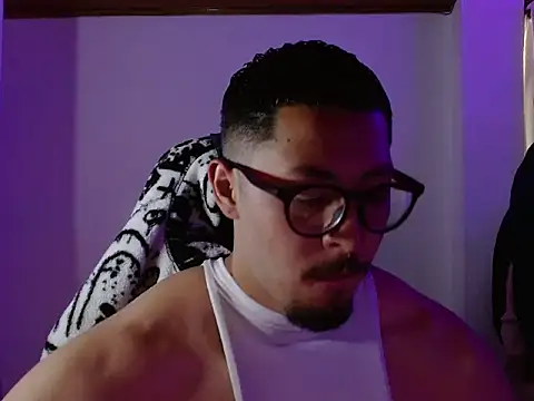 Spilios_low webkamerás műsora