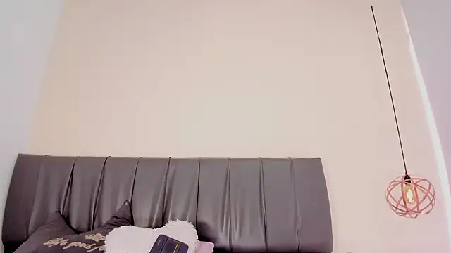 Cherllynn: απευθείας συνομιλία ΧΧΧ