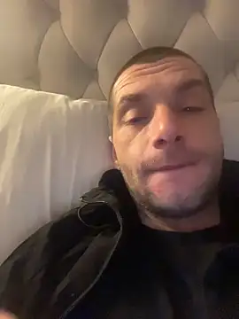 Kinkycouple142's Live XXX Chat