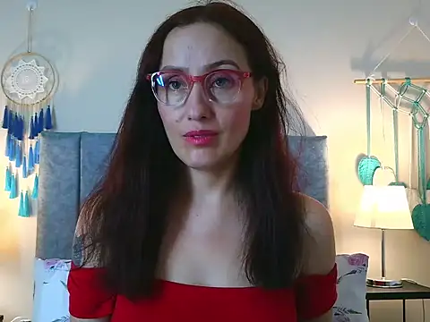 IberianMoonMK's Live XXX Chat