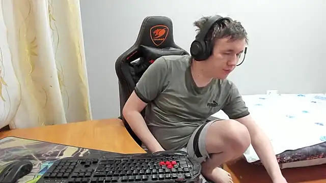 iliaskrislove's Webcam Show