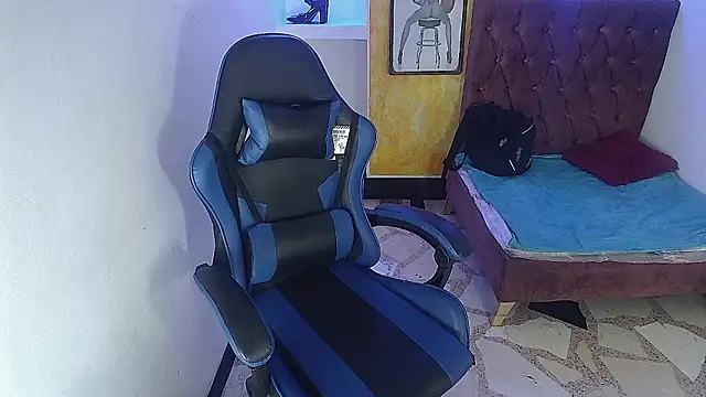 Chatroom XXX en direct de alison_moon7