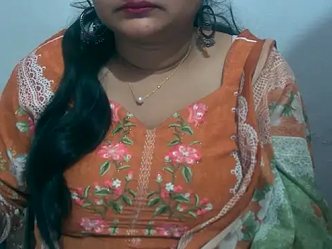 Saniya_K élő XXX-chatje