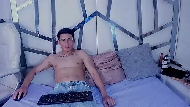 ScarlettAndLucas Live XXX-Chat