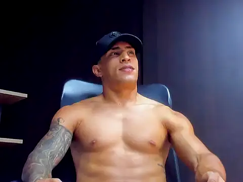 adrian_ray 现场XXX聊天