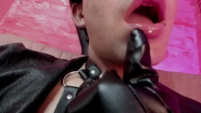 Eliot_X's Live XXX Chat