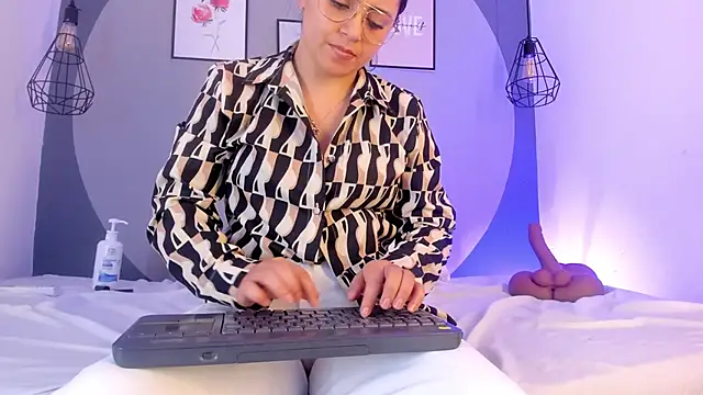 sarita_duque élő XXX-chatje